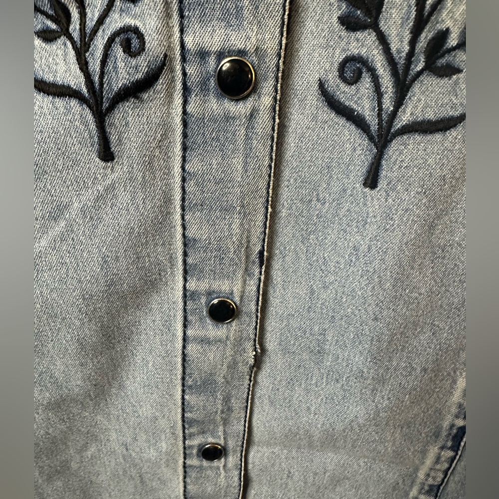 Solutions Blues Embroidered Denim Shirt Western Floral Snap Large - Picture 4 of 9